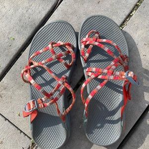 Chacos women’s 9 slide in 2 strap toe loop sandals